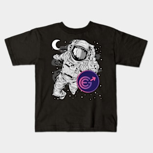 Astronaut Reaching Evergrow Crypto EGC Coin To The Moon Crypto Token Cryptocurrency Wallet Birthday Gift For Men Women Kids Kids T-Shirt